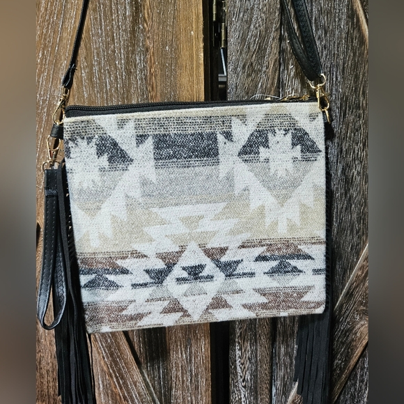 Aztec Pattern Fringe Crossbody/Wristlet Bag - Picture 1 of 4